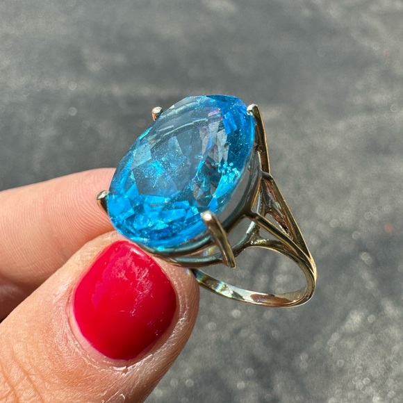 10K yellow gold blue crystal statement ring 5.5g